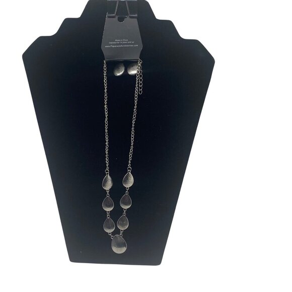 Paparazzi Jewelry Socialite White Necklace & Earrings Set For Women - Picture 10 of 10